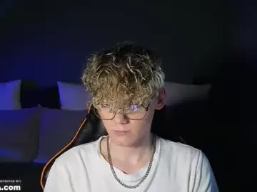 Chaturbate Best live sex cam show of kirill_20_cm