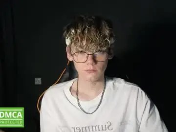 Chaturbate Live Porn of kirill_20_cm