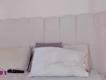 Chaturbate Live Porn of riri_candy