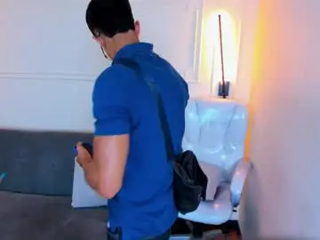 Chaturbate Live Sex Cam of paradise_boy_s