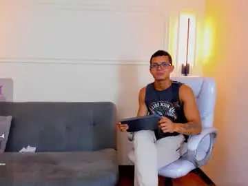 Chaturbate Nude Webcam of paradise_boy_s