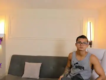 Chaturbate Live Porn of paradise_boy_s