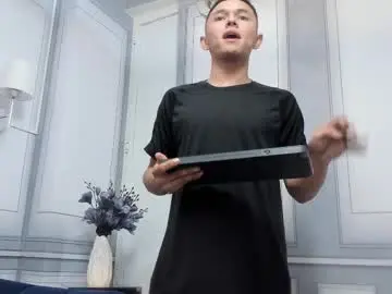 Chaturbate Watch Live Sex Cams of andy_dior18