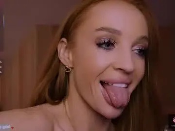 Chaturbate Adult Webcam of redhead_shark