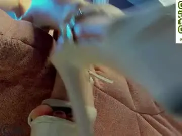 Chaturbate Free Porn Cam of dearly_emily