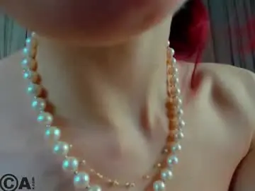 Chaturbate Best live sex cam show of dearly_emily