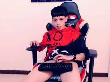 Chaturbate Live Sex Cam of indomitablebeast