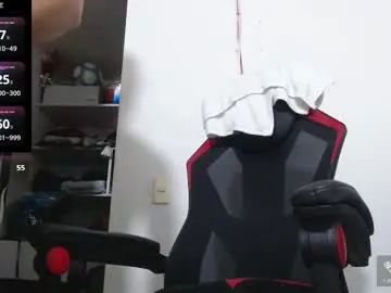 Chaturbate Live Sex Cam of kenn_blake1