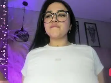 Chaturbate Live Sex Cam of sara__colllins_