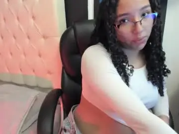 Chaturbate Live Sex Cam of emma_morgan777