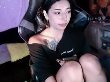 Chaturbate Live Sex Cam of jaadee18