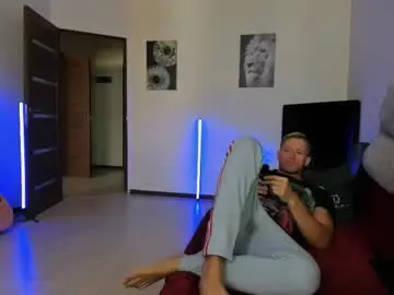 Chaturbate Best live sex cam show of marc105100