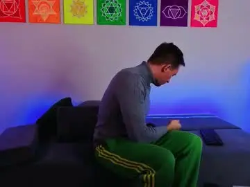 Chaturbate Best live sex cam show of marc105100