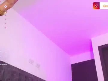 Chaturbate Best live sex cam show of milan_delrey