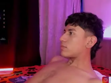 Chaturbate Free Porn Cam of damien_howard