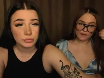 Chaturbate Adult Video Chat of lisaanddenis