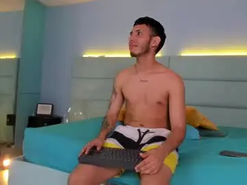 Chaturbate Nude Webcam of romeoandjulieeta