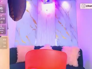 Chaturbate Live Sex Cam of mhia_kate