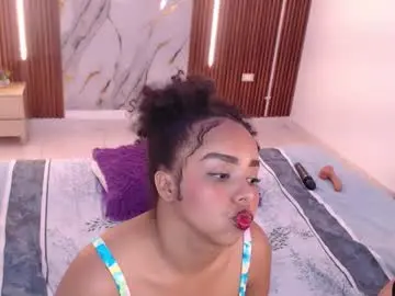 Chaturbate Live Sex Cam of aixa_shaw