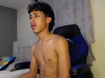 Chaturbate Free Live Porn of ostin_18hot