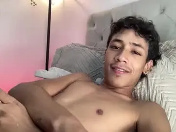 Chaturbate Sex Chat of ostin_18hot