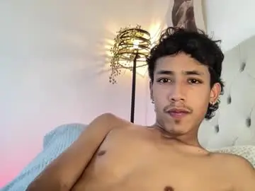 Chaturbate Live Sex of ostin_18hot