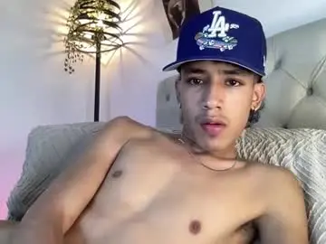 Chaturbate Adult Video Chat of ostin_18hot