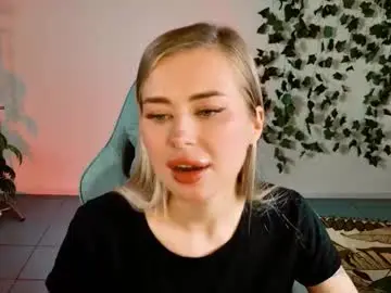Chaturbate Best live sex cam show of adelloyss