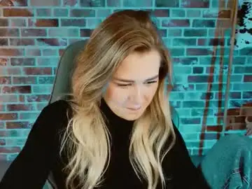 Chaturbate Nude Webcam of adelloyss