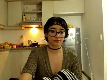 Chaturbate Sex Cam of petitee_lunna