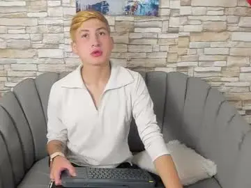 Chaturbate Best Webcam of theo_sky