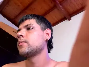 Chaturbate Adult Webcams of clarentz_baileys