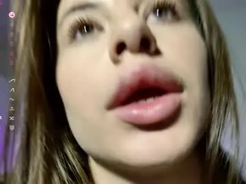 Chaturbate Watch Live Sex Cams of lucyrait