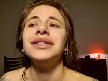 Chaturbate Sex Cam of lucyrait