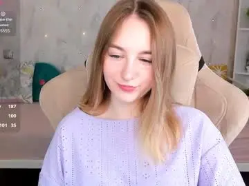 Chaturbate Adult Video Chat of shy__polly