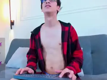 Chaturbate Free Live Porn of camilo_stark