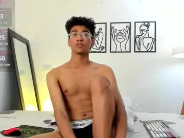 Chaturbate Live Sex of harrytwink18