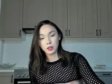 Chaturbate Live Sex Cam of lona_lii