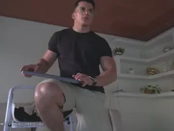 Chaturbate Free Porn Cam of maximohoot