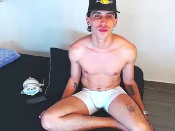 Chaturbate Free Porn Cam of robisson_zack
