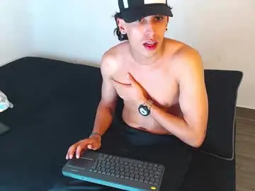 Chaturbate Sex Chat of robisson_zack
