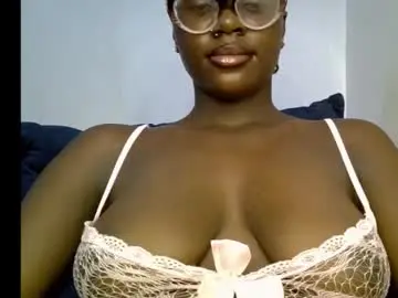 Chaturbate Adult Video Chat of black_petitqueen12