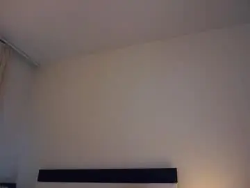 Chaturbate Live Sex Cam of hip_hop_baby