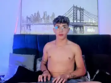 Chaturbate Free Porn Cam of ianwayne_