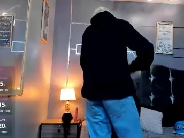 Chaturbate Live Sex Cam of sky_jules