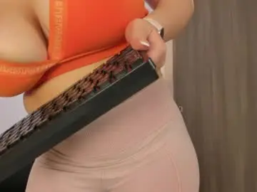 Chaturbate Live Sex of violetta_swift_