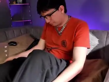 Chaturbate Free Porn Cam of golden_boyy_