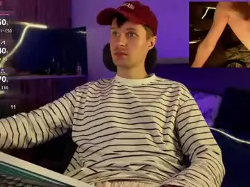 Chaturbate Live Sex Cam of leonnextdoor