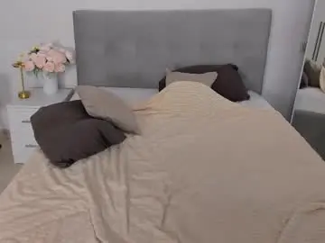 Chaturbate Live Sex Cam of riven_miller