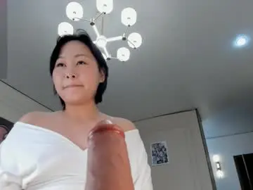 Chaturbate Live Sex Cam of hang_ho